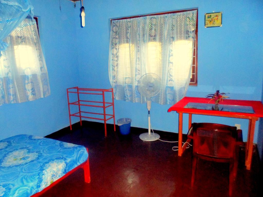 Hikkaduwa Home Stay Pokoj fotografie